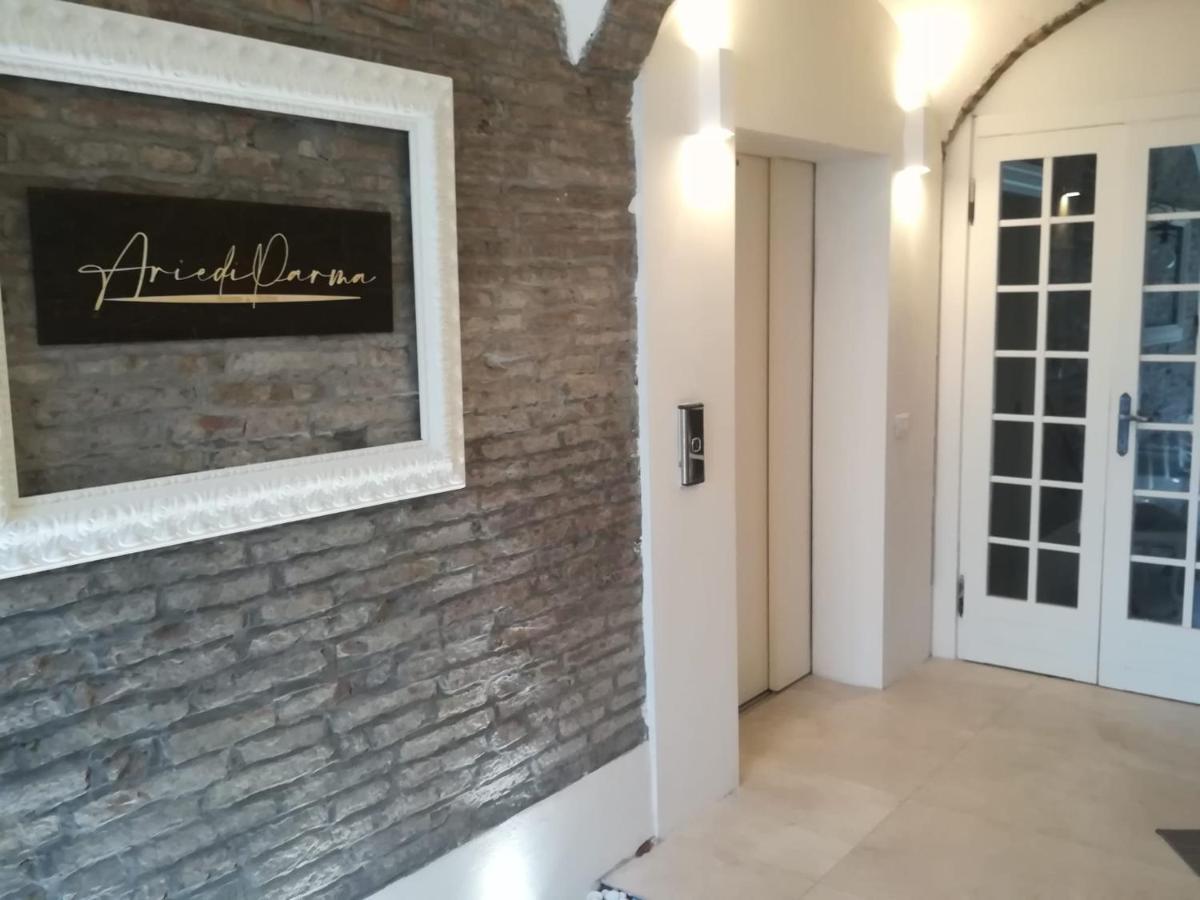Ariediparma - Rooms&Apartments エクステリア 写真