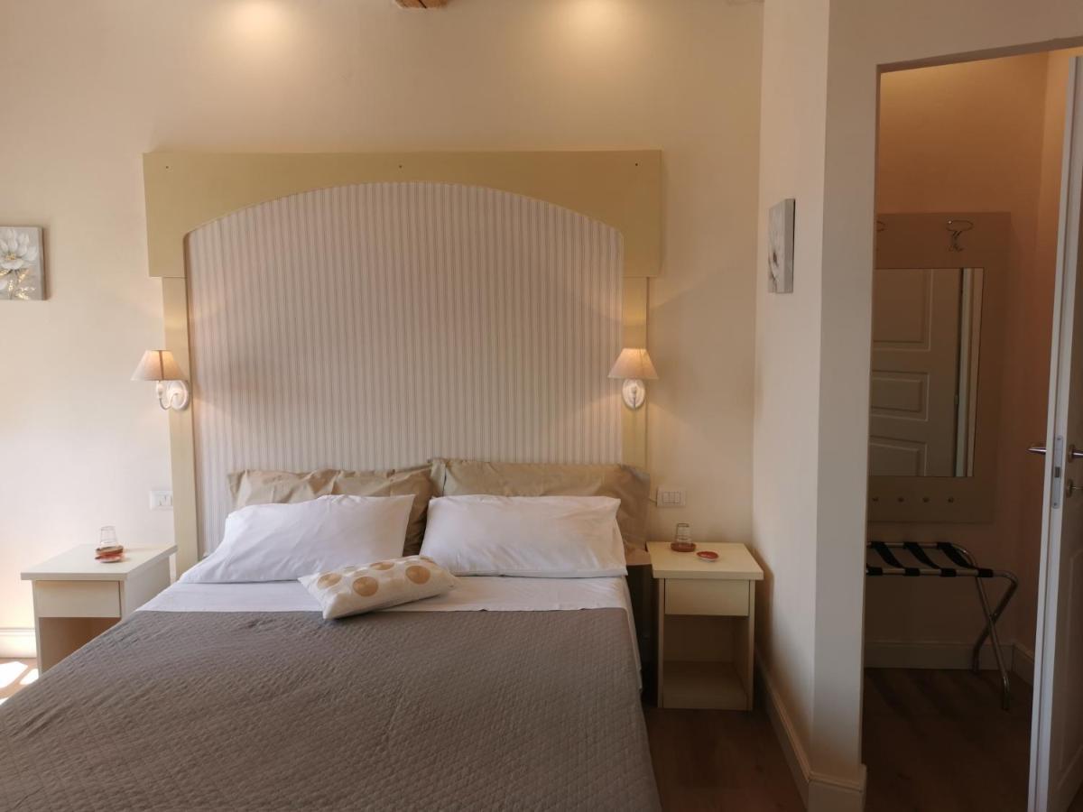 Ariediparma - Rooms&Apartments エクステリア 写真