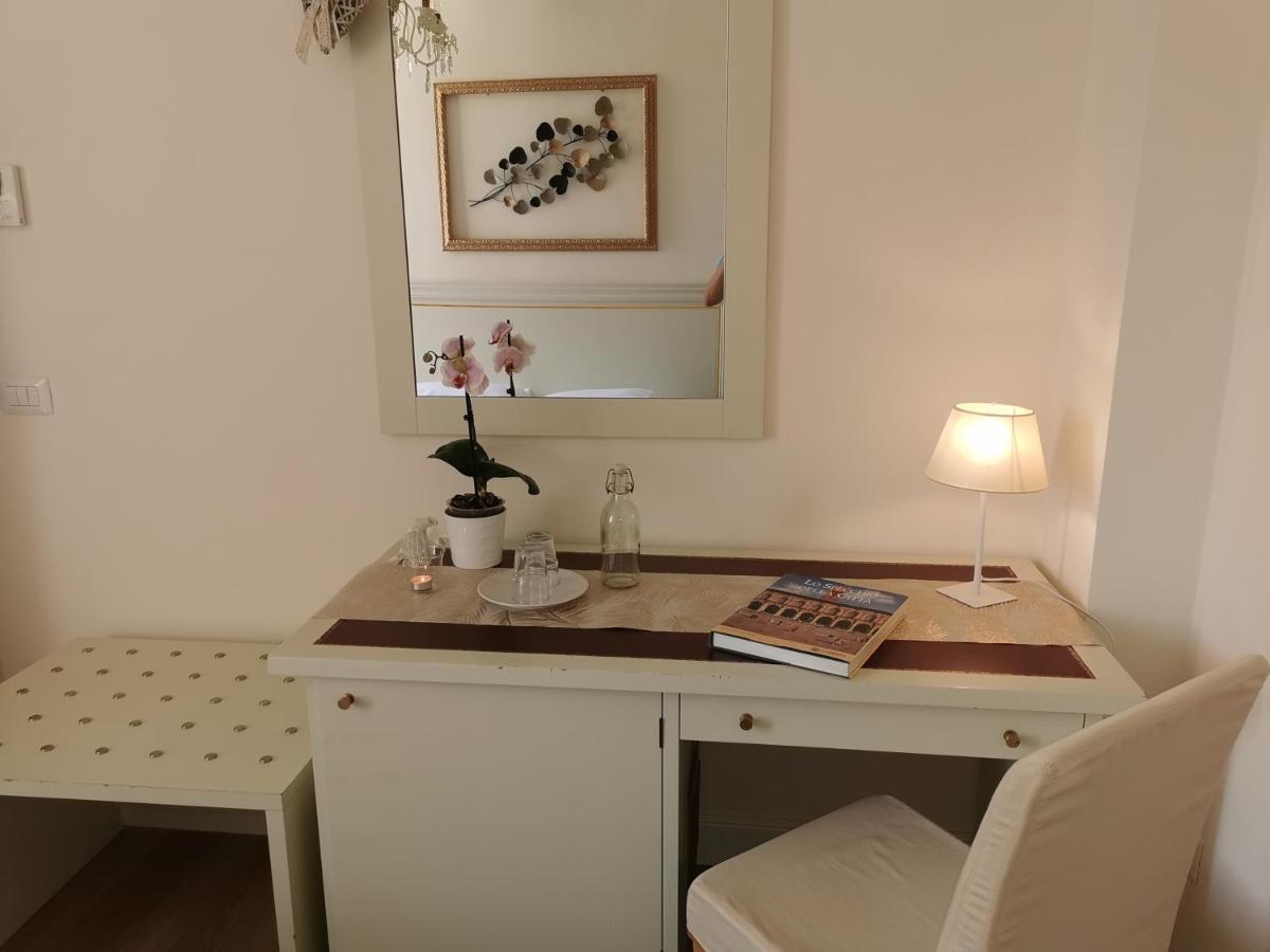 Ariediparma - Rooms&Apartments エクステリア 写真