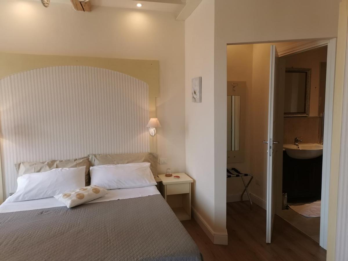 Ariediparma - Rooms&Apartments エクステリア 写真