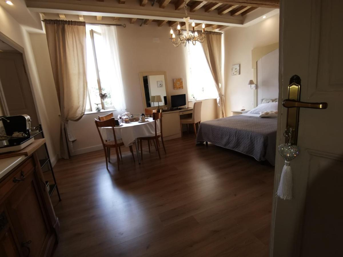 Ariediparma - Rooms&Apartments エクステリア 写真