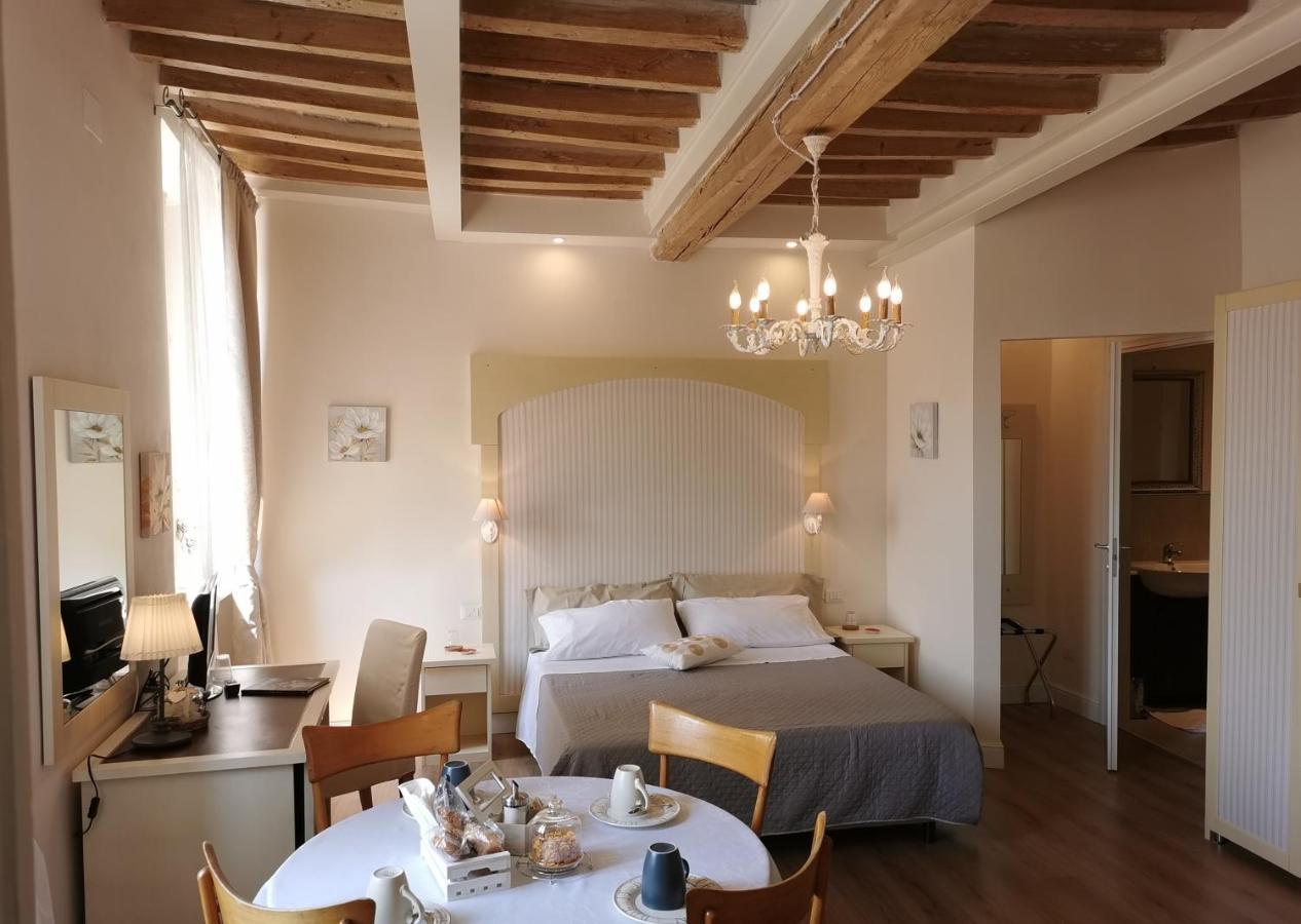 Ariediparma - Rooms&Apartments エクステリア 写真