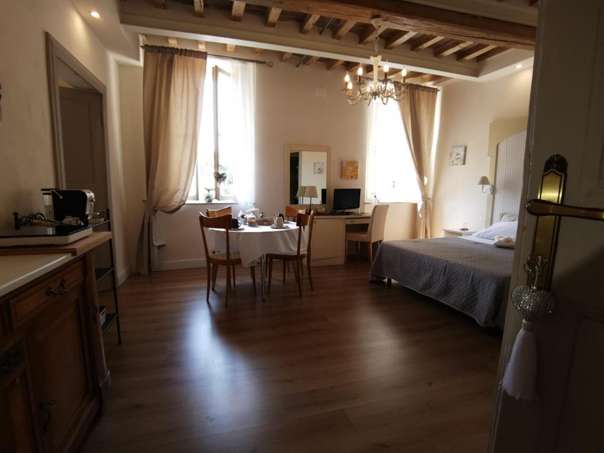 Ariediparma - Rooms&Apartments エクステリア 写真